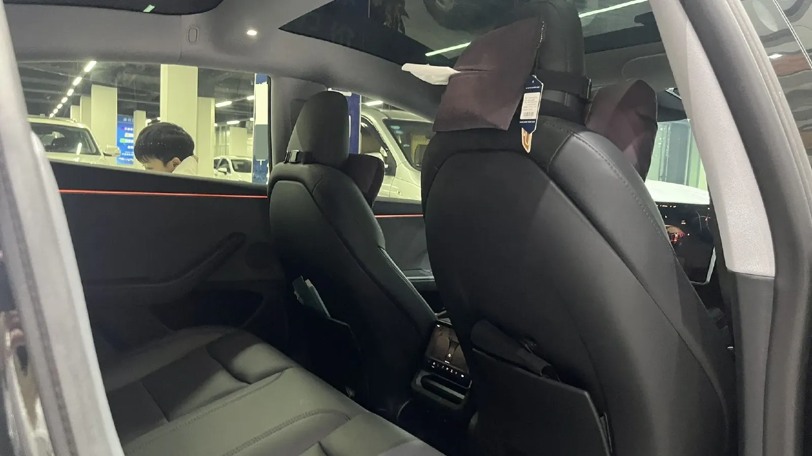 2025 Tesla Model 3 BEV 62.5KWH,autocango,china used car exporter,china ev exporter,chinese used car exporter,chinese used ev exporter