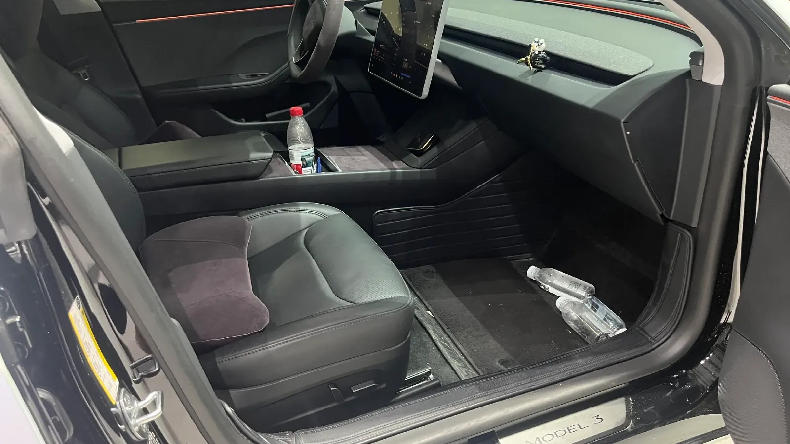 2025 Tesla Model 3 BEV 62.5KWH,autocango,china used car exporter,china ev exporter,chinese used car exporter,chinese used ev exporter