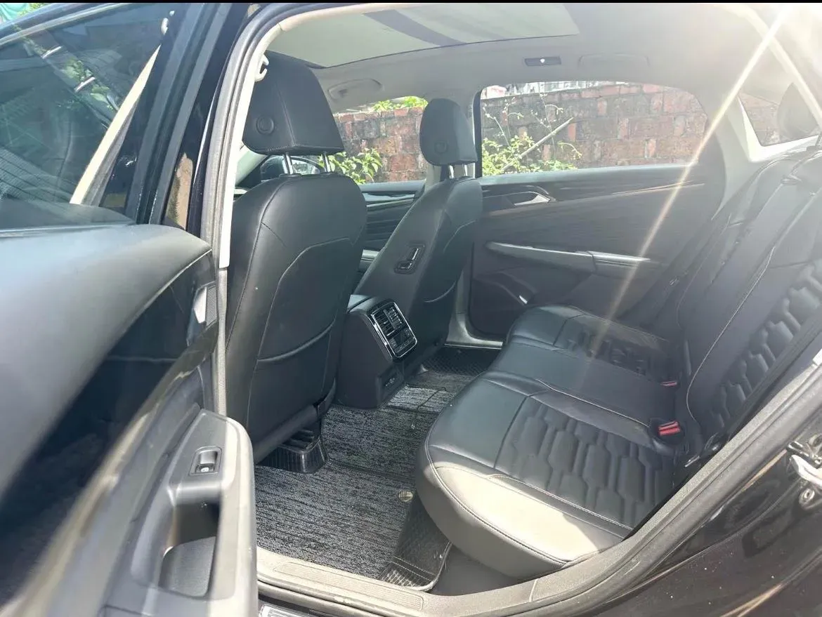 2020 Volkswagen Passat 2.0T 186HP L4 7DCT,autocango,china used car exporter,china ev exporter,chinese used car exporter,chinese used ev exporter