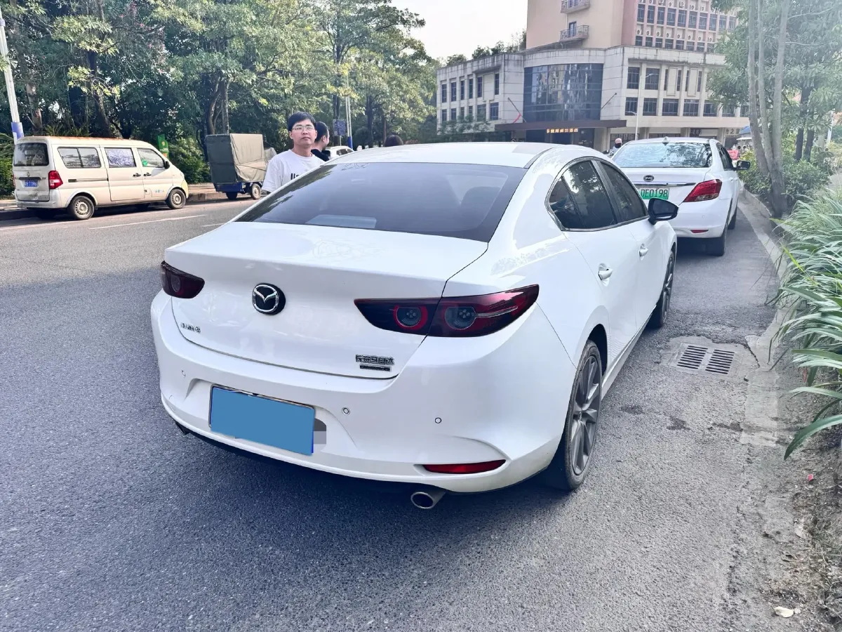 2022 Mazda 3 Axela 2.0L 158HP L4 6AT,autocango,china used car exporter,china ev exporter,chinese used car exporter,chinese used ev exporter