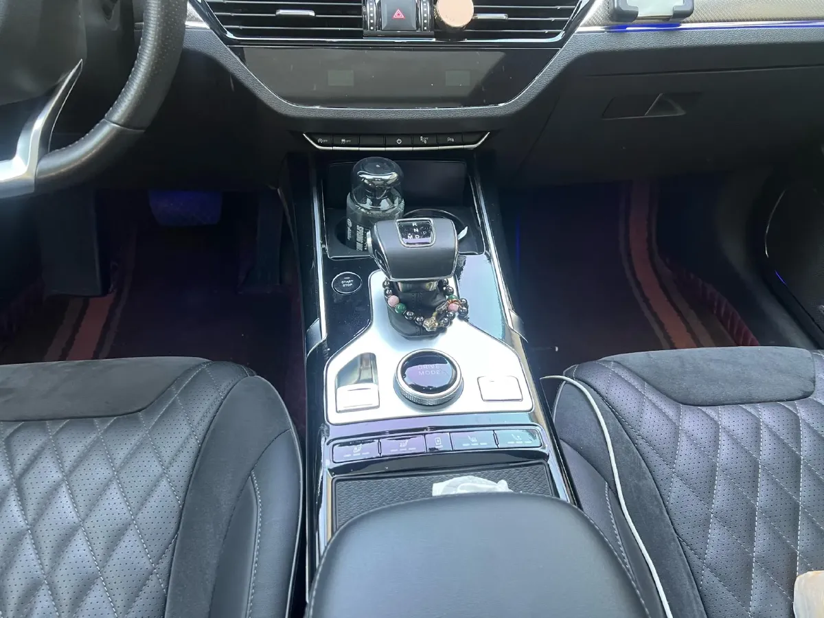 2019 HongQi HS5 2.0T 224HP L4 6AT,autocango,china used car exporter,china ev exporter,chinese used car exporter,chinese used ev exporter