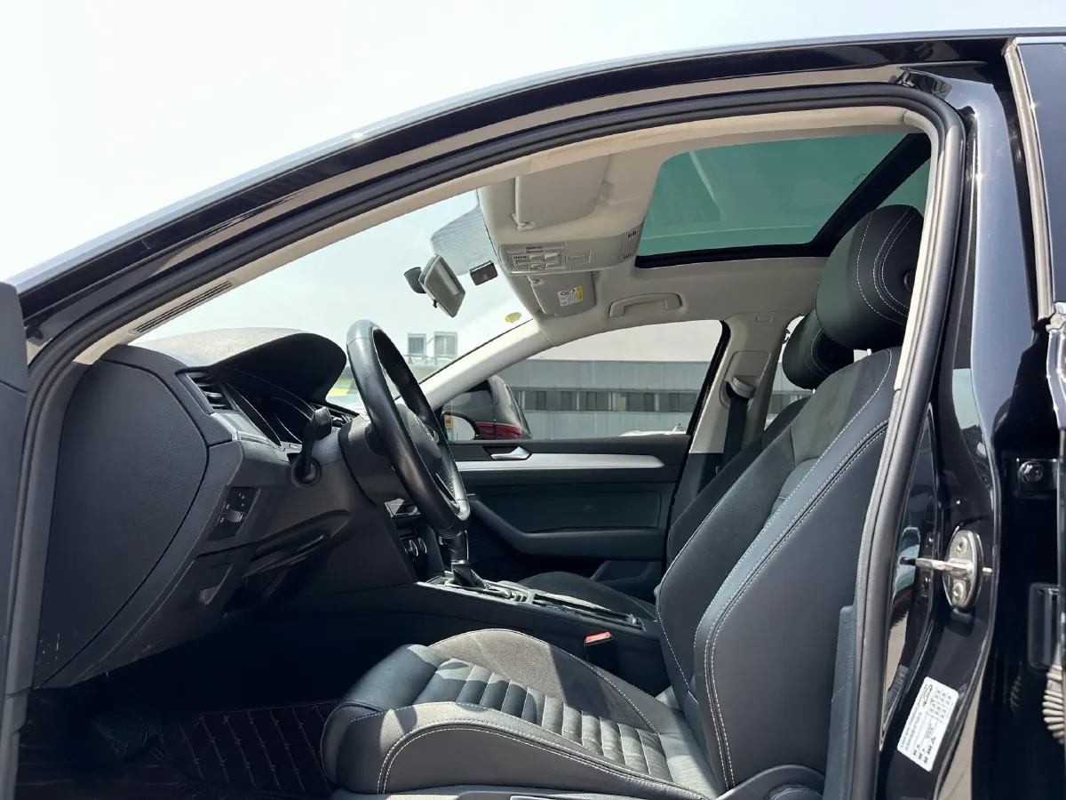 2024 Volkswagen Magotan 1.4T 150HP L4 7DCT,autocango,china used car exporter,china ev exporter,chinese used car exporter,chinese used ev exporter