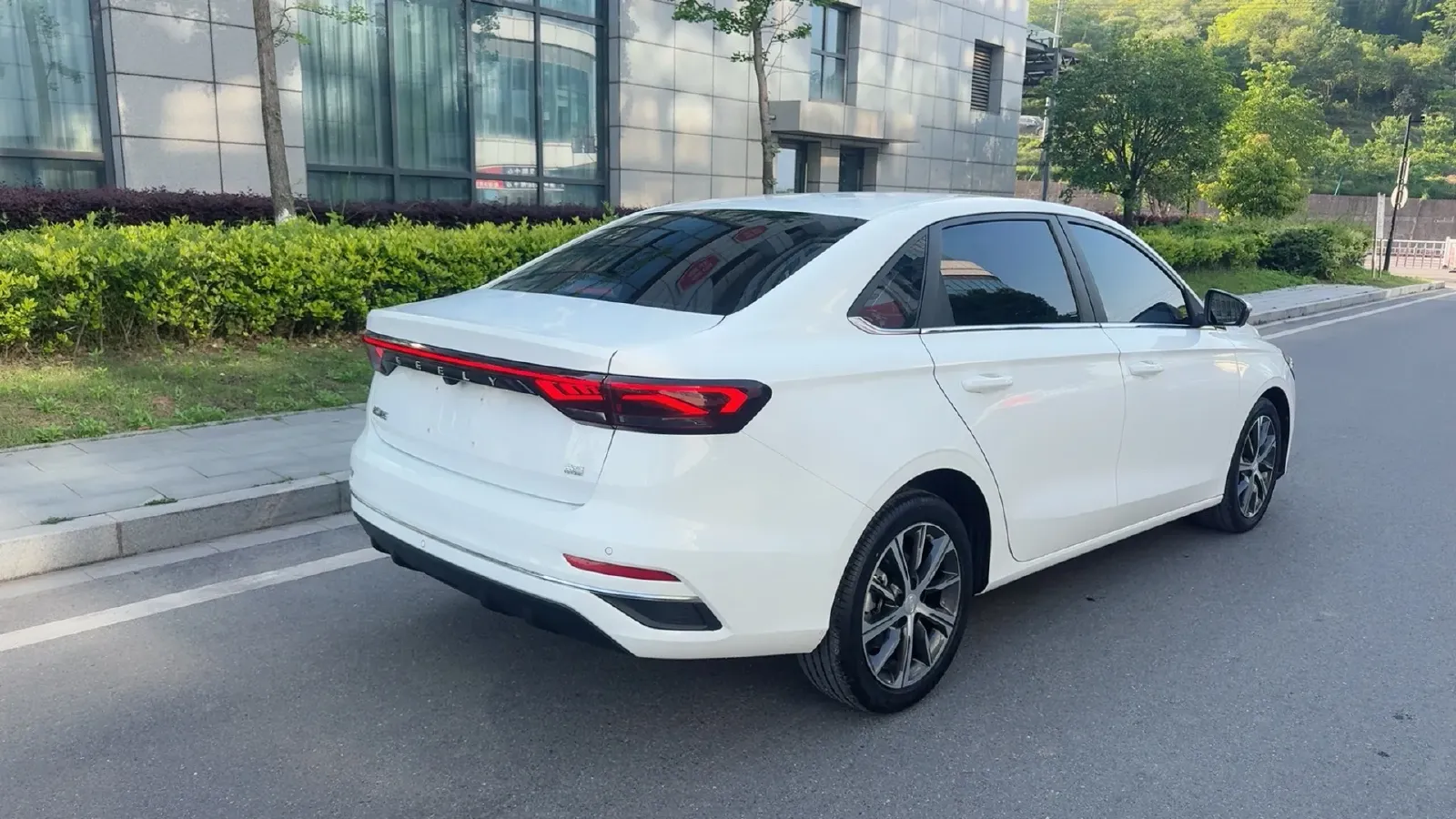 2022 Geely Emgrand 1.5L 114HP L4 CVT,autocango,china used car exporter,china ev exporter,chinese used car exporter,chinese used ev exporter