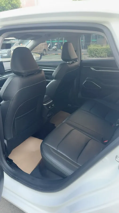 2022 Geely Emgrand 1.5L 114HP L4 CVT,autocango,china used car exporter,china ev exporter,chinese used car exporter,chinese used ev exporter