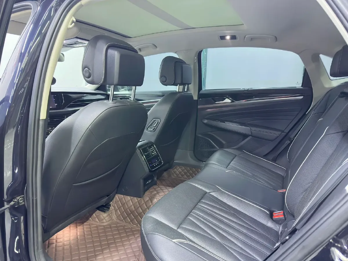 2022 Xpeng P7 BEV 60.2KWH,autocango,china used car exporter,china ev exporter,chinese used car exporter,chinese used ev exporter