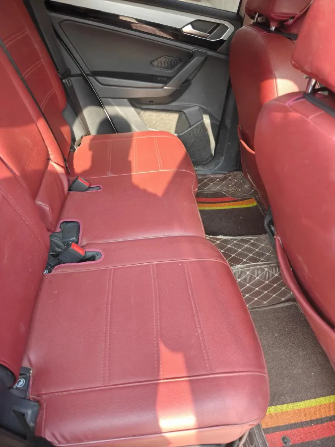 2019 Jeep Cherokee 2.0T 234HP L4 9AT,autocango,china used car exporter,china ev exporter,chinese used car exporter,chinese used ev exporter