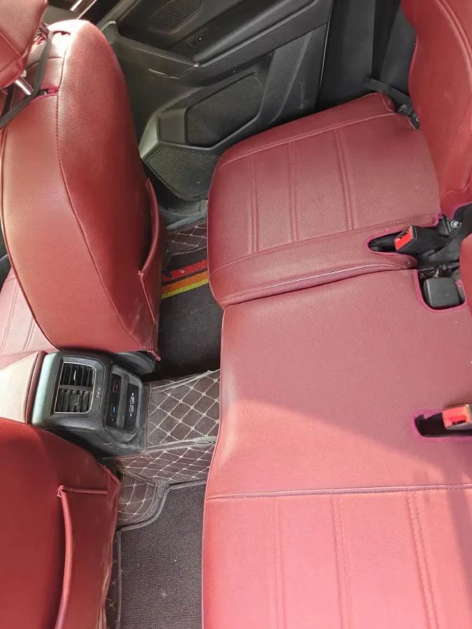 2019 Jeep Cherokee 2.0T 234HP L4 9AT,autocango,china used car exporter,china ev exporter,chinese used car exporter,chinese used ev exporter