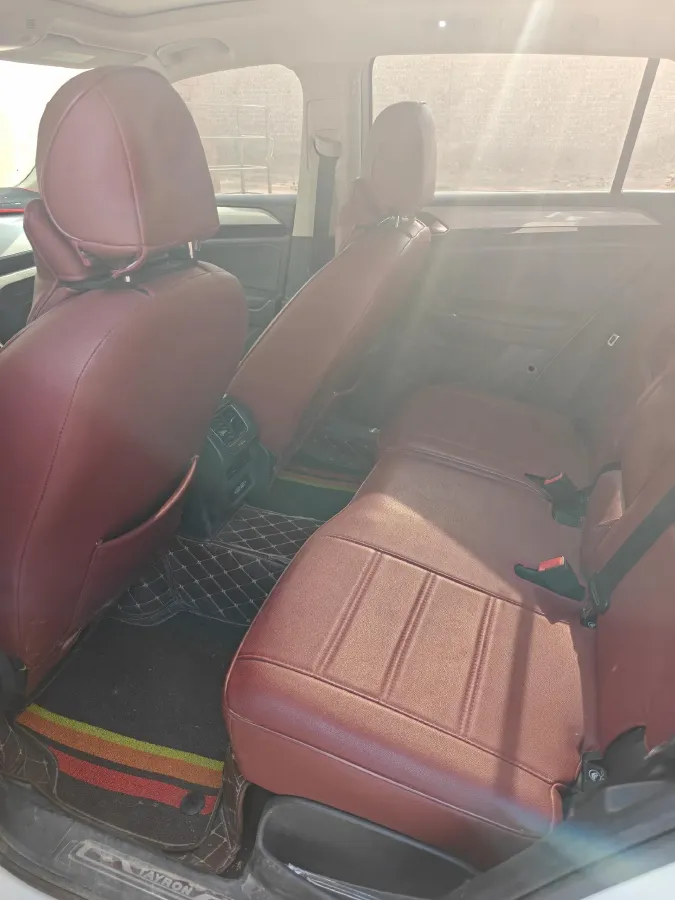 2019 Jeep Cherokee 2.0T 234HP L4 9AT,autocango,china used car exporter,china ev exporter,chinese used car exporter,chinese used ev exporter