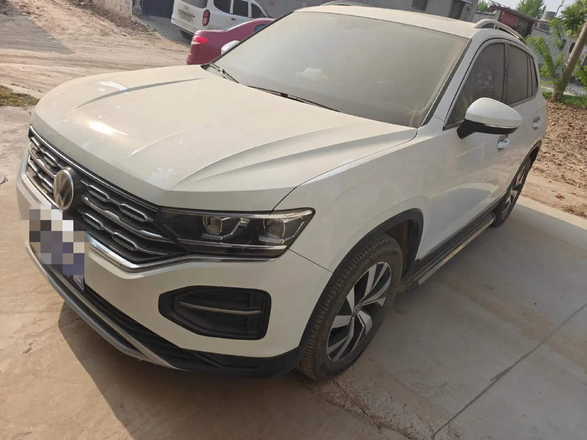 2019 Jeep Cherokee 2.0T 234HP L4 9AT,autocango,china used car exporter,china ev exporter,chinese used car exporter,chinese used ev exporter