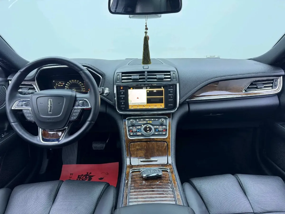 2017 Lincoln Continental 2.0T 261HP L4 6AT,autocango,china used car exporter,china ev exporter,chinese used car exporter,chinese used ev exporter