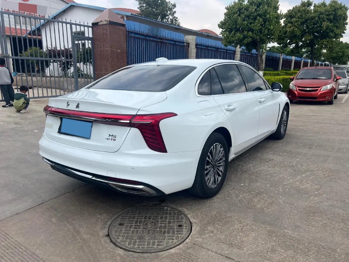 2023 HongQi H5 2.0T 224HP L4 8AT,autocango,china used car exporter,china ev exporter,chinese used car exporter,chinese used ev exporter