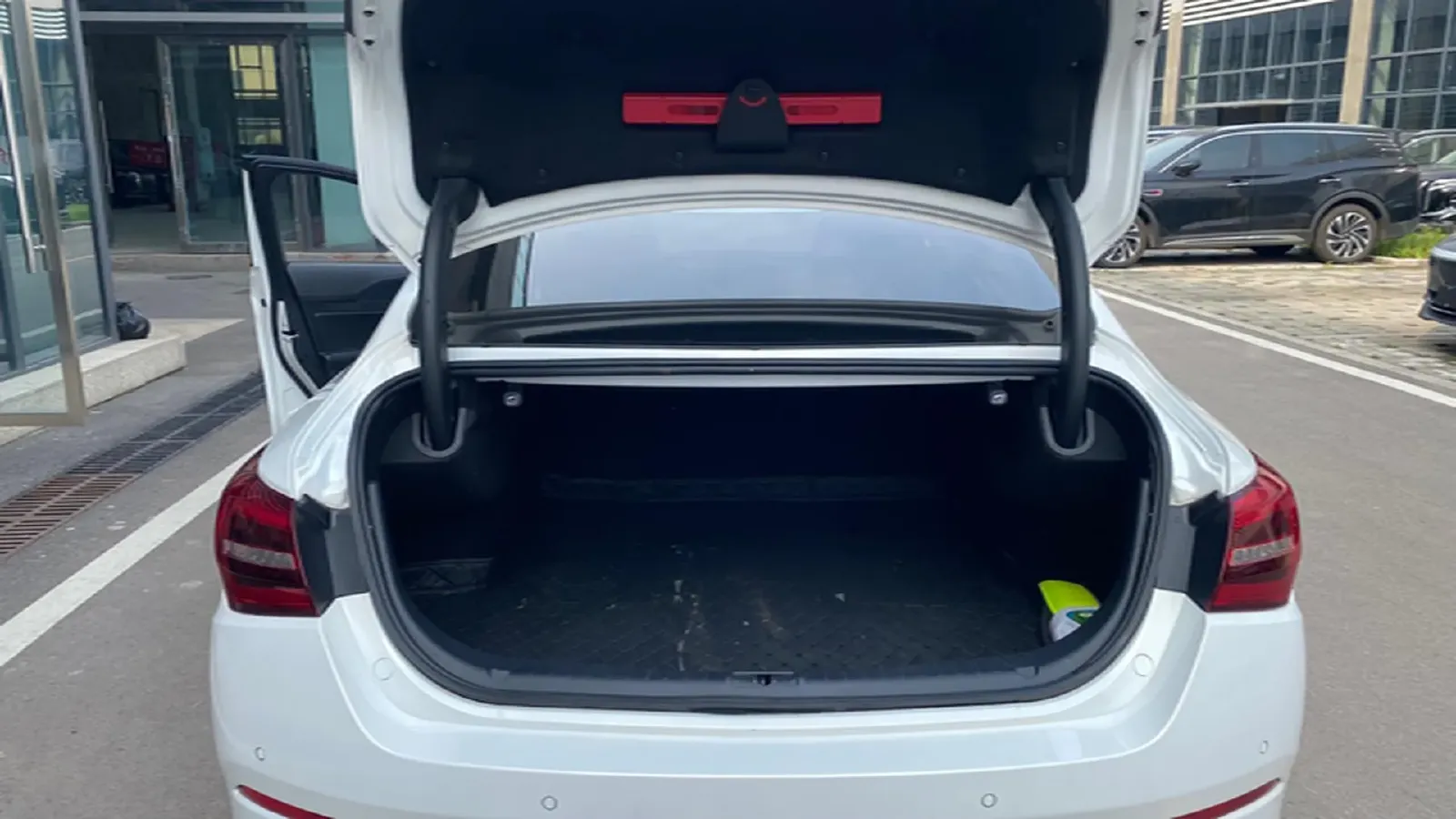 2022 HongQi H5 1.5T 169HP L4 7DCT,autocango,china used car exporter,china ev exporter,chinese used car exporter,chinese used ev exporter