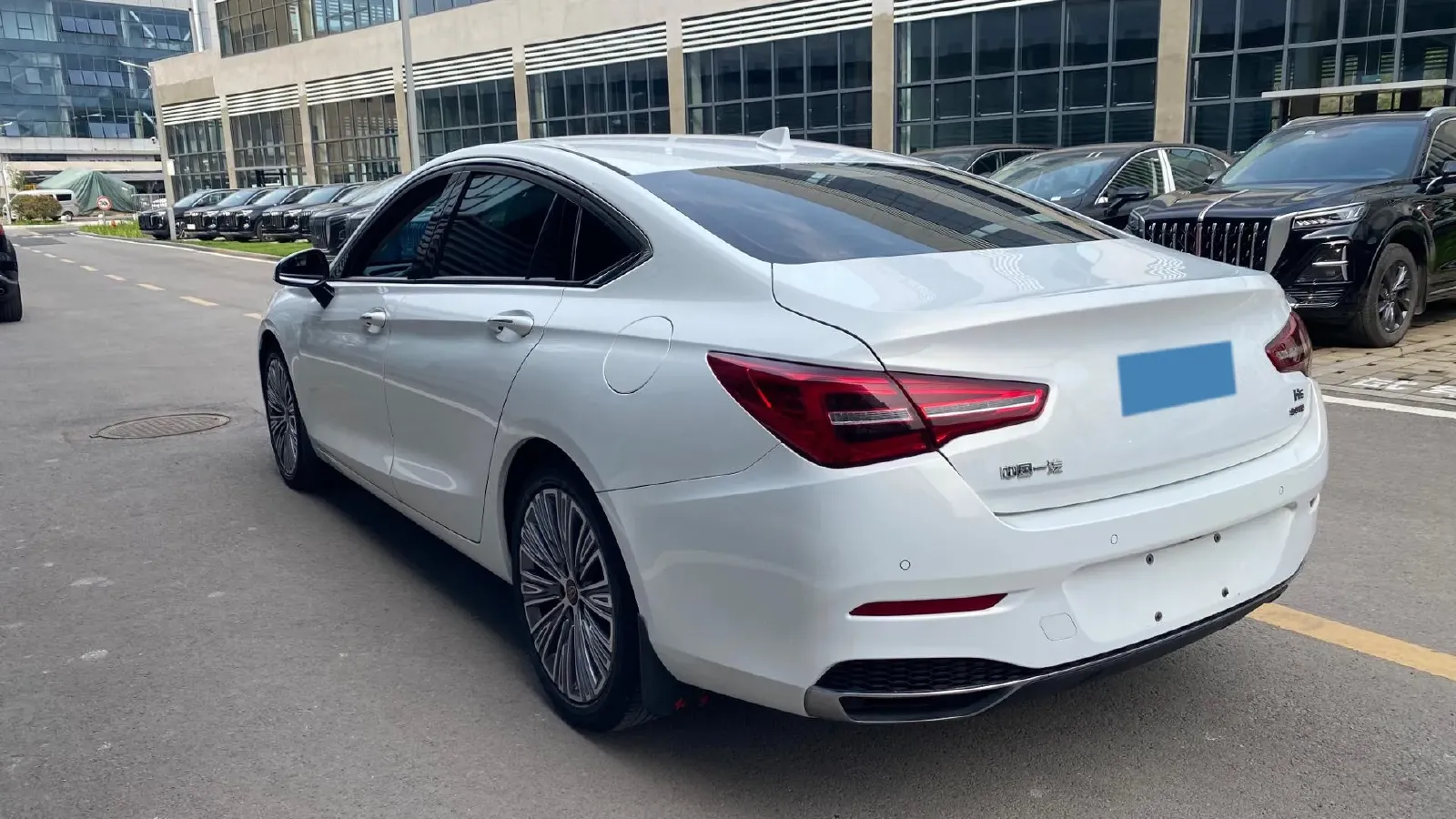 2022 HongQi H5 1.5T 169HP L4 7DCT,autocango,china used car exporter,china ev exporter,chinese used car exporter,chinese used ev exporter