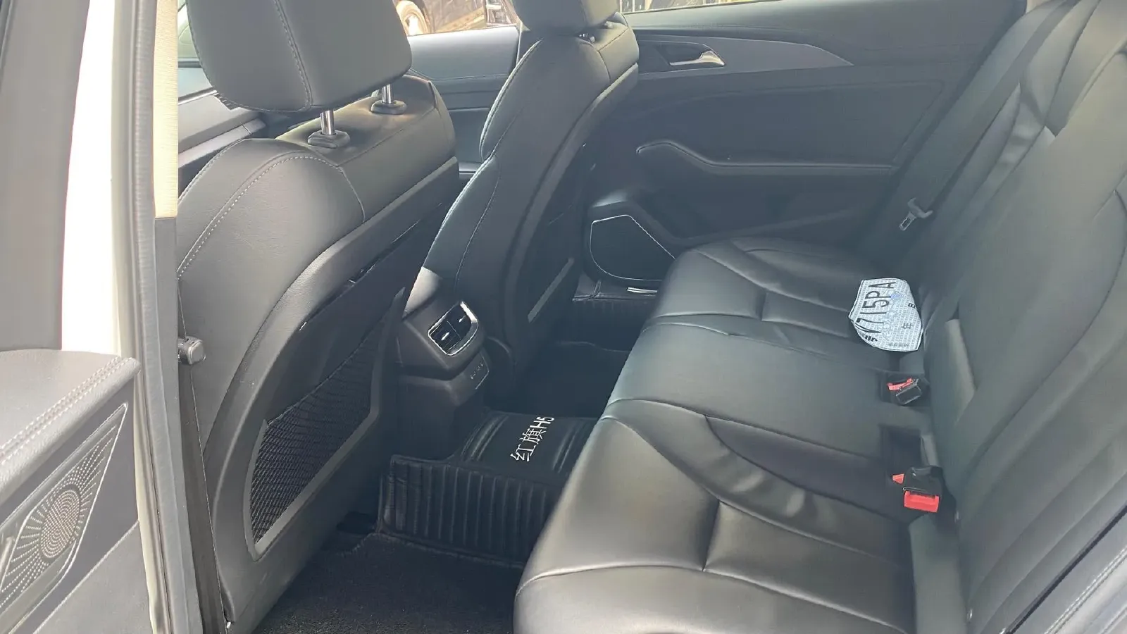 2022 HongQi H5 1.5T 169HP L4 7DCT,autocango,china used car exporter,china ev exporter,chinese used car exporter,chinese used ev exporter