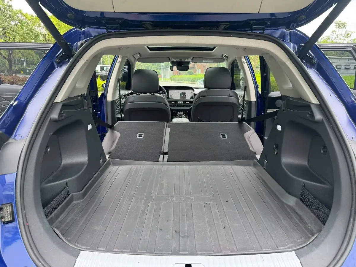 2022 HongQi HS5 2.0T 224HP L4 6AT,autocango,china used car exporter,china ev exporter,chinese used car exporter,chinese used ev exporter