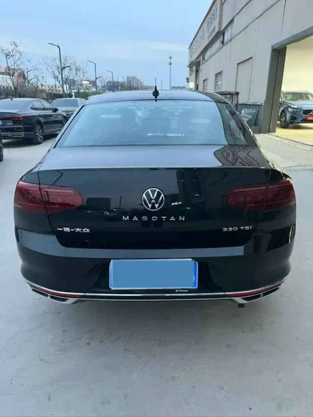 2024 Volkswagen Magotan 2.0T 186HP L4 7DCT,autocango,china used car exporter,china ev exporter,chinese used car exporter,chinese used ev exporter