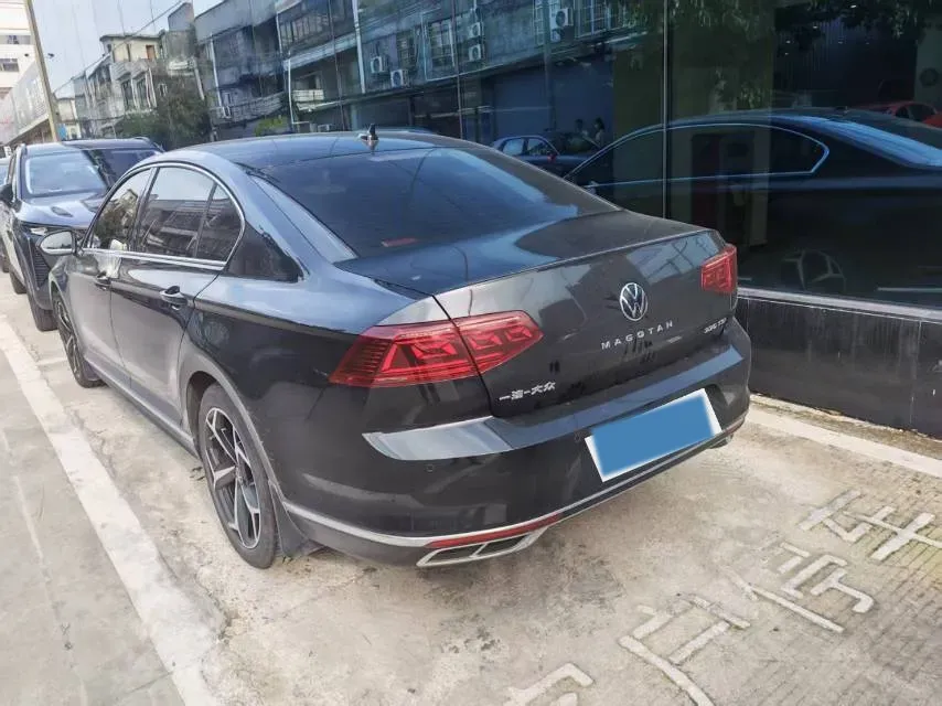 2024 Volkswagen Magotan 2.0T 186HP L4 7DCT,autocango,china used car exporter,china ev exporter,chinese used car exporter,chinese used ev exporter