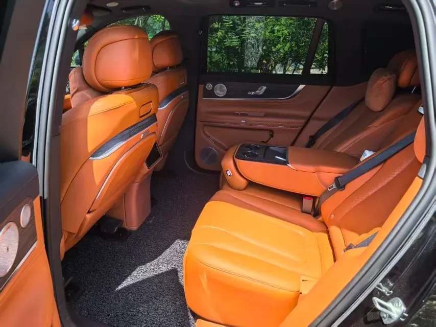 2025 AITO AITO M9 REEV 160HP REEV 52KWH,autocango,china used car exporter,china ev exporter,chinese used car exporter,chinese used ev exporter