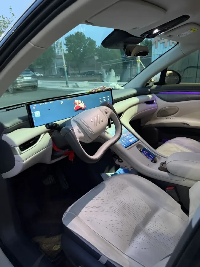 2025 IM LS6 BEV 75KWH,autocango,china used car exporter,china ev exporter,chinese used car exporter,chinese used ev exporter