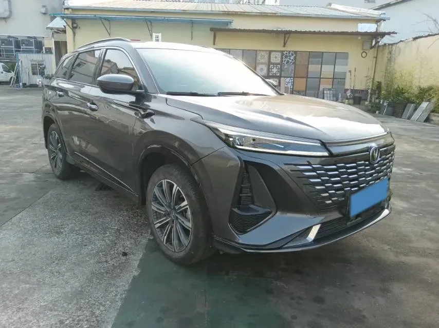 2023 ChangAn CS75 Plus 1.5T 188HP L4 8AT,autocango,china used car exporter,china ev exporter,chinese used car exporter,chinese used ev exporter