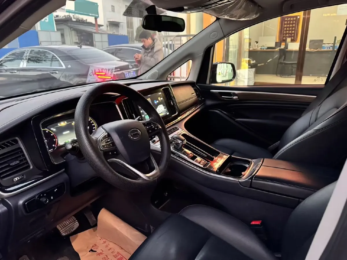 2021 GAC Trumpchi M8 2.0T 252HP L4 8AT,autocango,china used car exporter,china ev exporter,chinese used car exporter,chinese used ev exporter