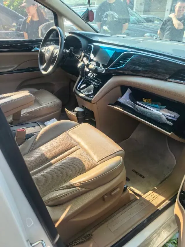 2018 Buick GL8 2.0T 260HP L4 6AT,autocango,china used car exporter,china ev exporter,chinese used car exporter,chinese used ev exporter