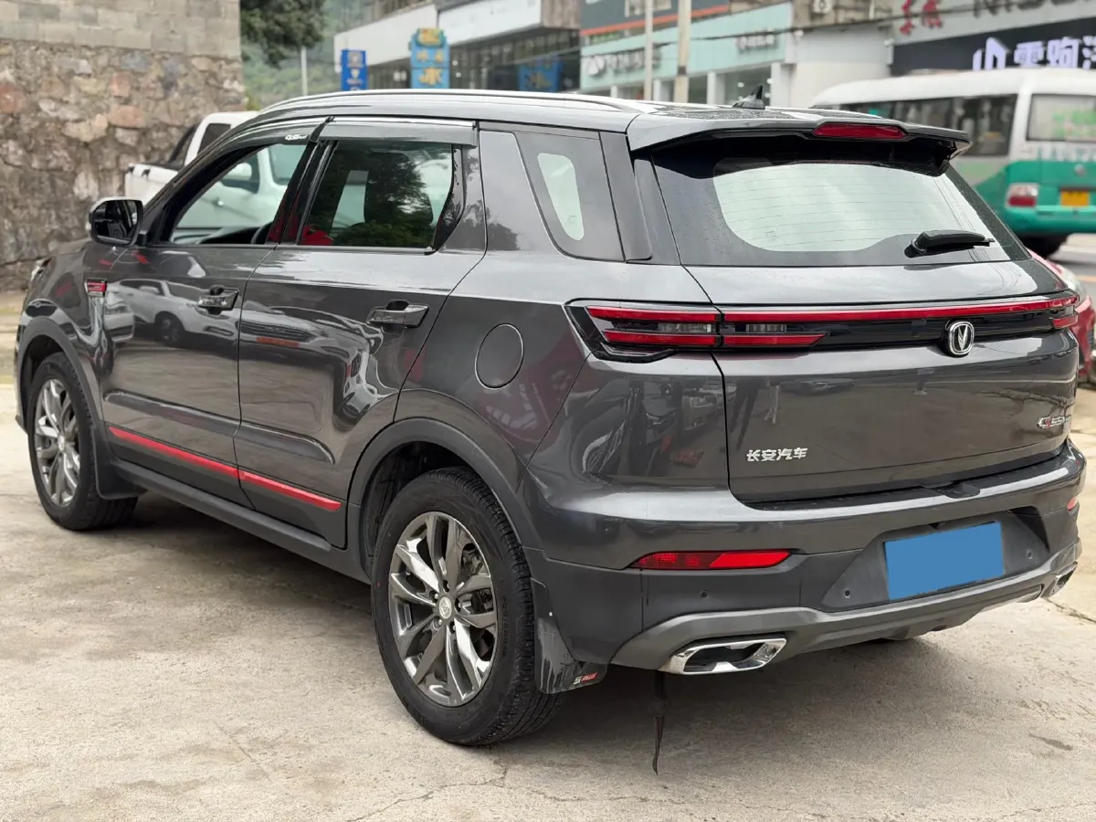 2022 ChangAn Oshan X7 Plus 1.5T 188HP L4 7DCT,autocango,china used car exporter,china ev exporter,chinese used car exporter,chinese used ev exporter