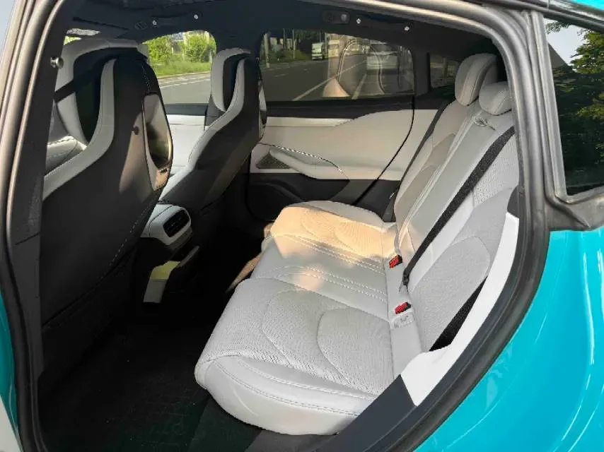 2024 MI SU7 BEV 73.6KWH,autocango,china used car exporter,china ev exporter,chinese used car exporter,chinese used ev exporter