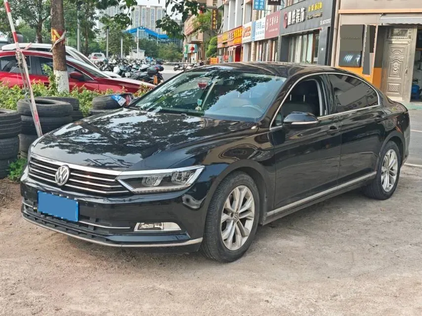 2019 Volkswagen Magotan 2.0T 186HP L4 7DCT,autocango,china used car exporter,china ev exporter,chinese used car exporter,chinese used ev exporter