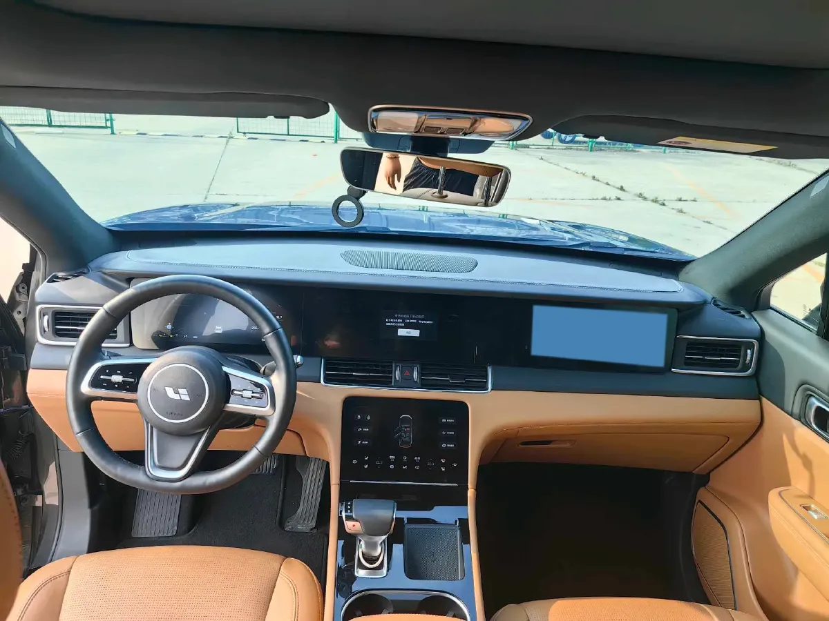 2021 Li ONE Range Extended 131HP REEV 40.5KWH,autocango,china used car exporter,china ev exporter,chinese used car exporter,chinese used ev exporter