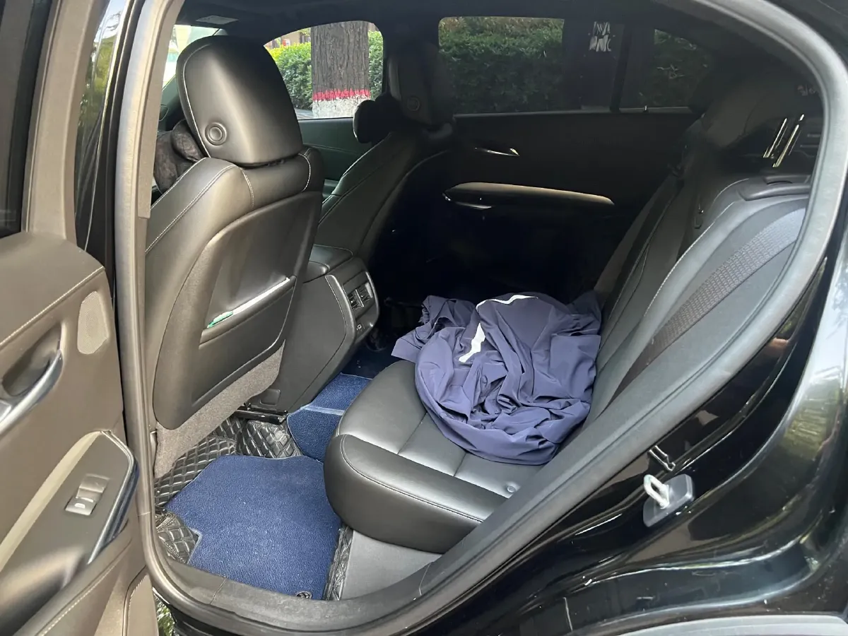 2021 Cadillac XT4 2.0T 237HP L4 9AT,autocango,china used car exporter,china ev exporter,chinese used car exporter,chinese used ev exporter