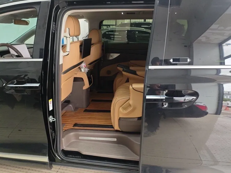 2022 Mercedes-Benz GLC Class 2.0T 197HP L4 9AT,autocango,china used car exporter,china ev exporter,chinese used car exporter,chinese used ev exporter