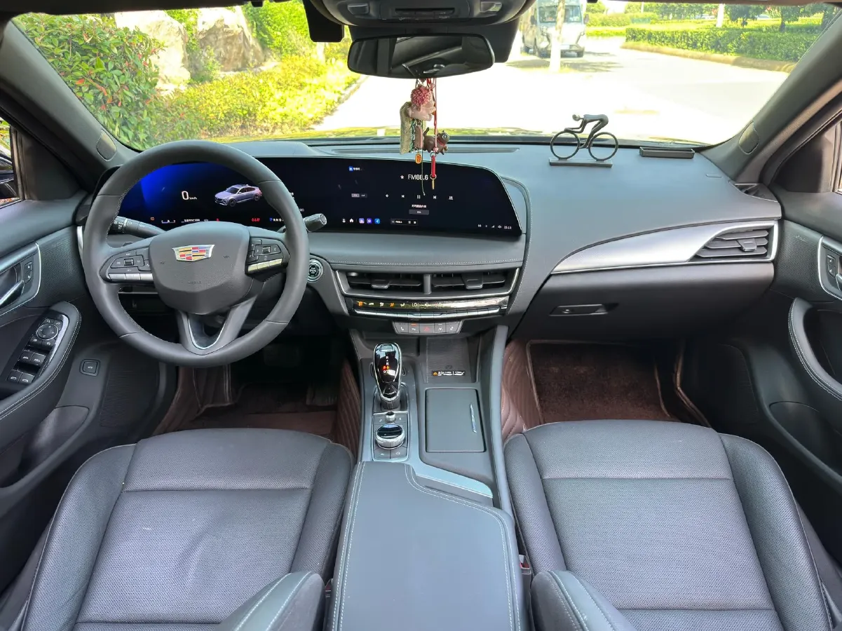 2024 Cadillac CT5 2.0T 237HP L4 10AT,autocango,china used car exporter,china ev exporter,chinese used car exporter,chinese used ev exporter