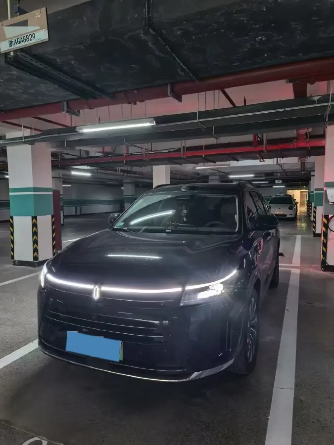 2024 AITO AITO M7 1.5T 152HP L4 REEV 40KWH,autocango,china used car exporter,china ev exporter,chinese used car exporter,chinese used ev exporter