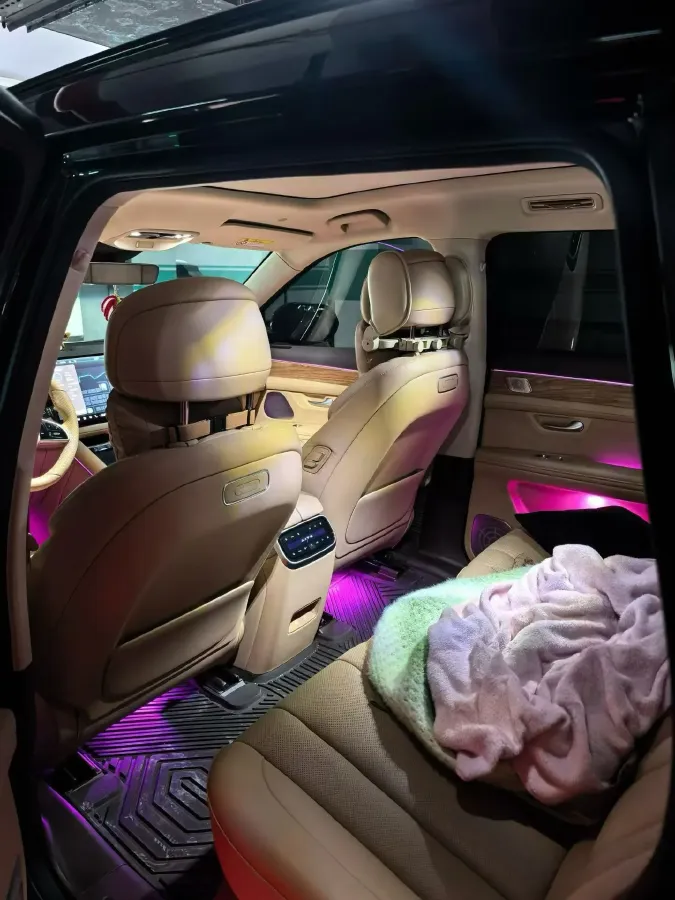 2024 AITO AITO M7 1.5T 152HP L4 REEV 40KWH,autocango,china used car exporter,china ev exporter,chinese used car exporter,chinese used ev exporter