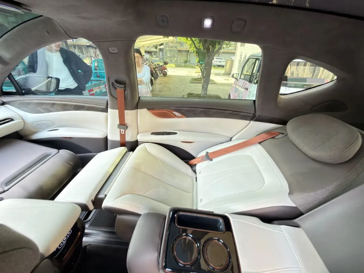 2023 IM LS7 BEV 100KWH,autocango,china used car exporter,china ev exporter,chinese used car exporter,chinese used ev exporter