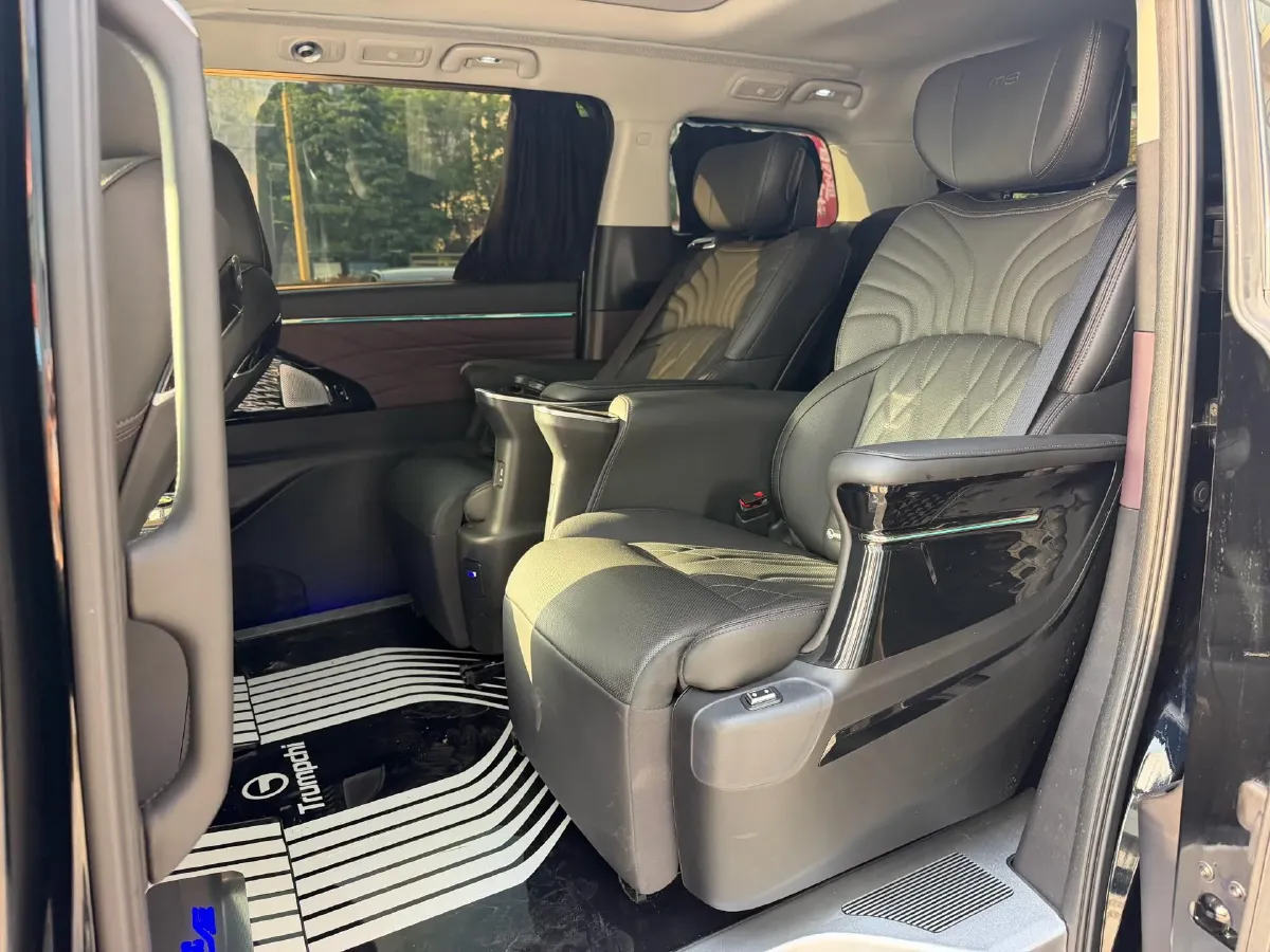 2023 GAC Trumpchi M8 2.0T 252HP L4 8AT,autocango,china used car exporter,china ev exporter,chinese used car exporter,chinese used ev exporter