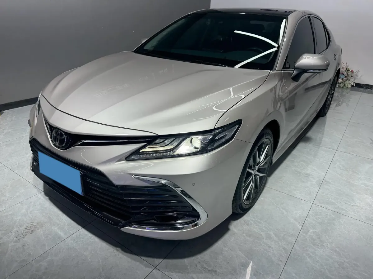 2021 Toyota Camry 2.5L 209HP L4 8AT,autocango,china used car exporter,china ev exporter,chinese used car exporter,chinese used ev exporter
