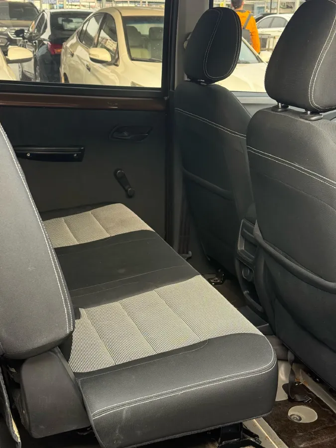 2019 WuLing HongGuang 1.5L 99HP L4 6MT,autocango,china used car exporter,china ev exporter,chinese used car exporter,chinese used ev exporter