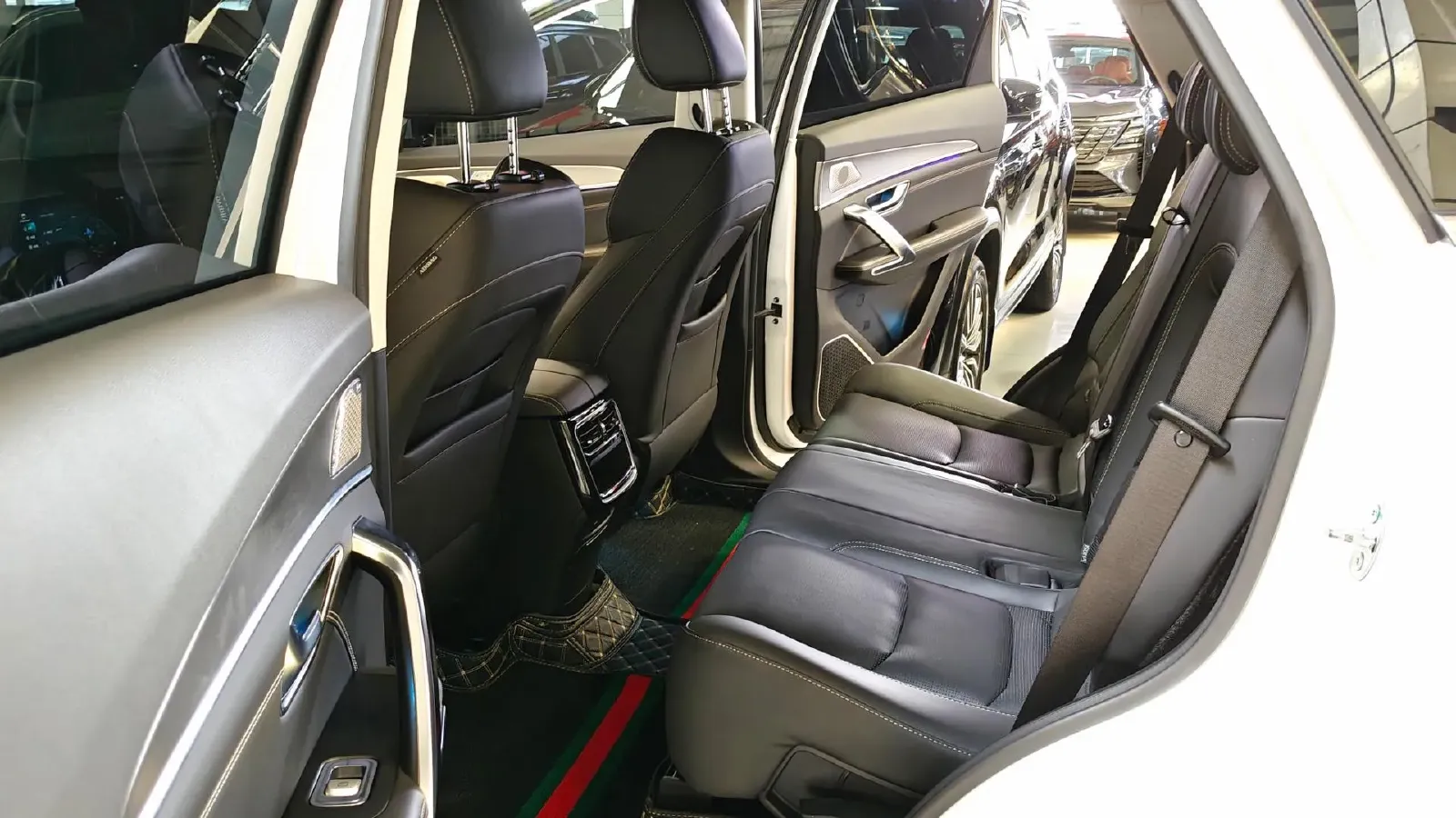 2021 Jetour X70 Plus 1.6T 197HP L4 7DCT,autocango,china used car exporter,china ev exporter,chinese used car exporter,chinese used ev exporter