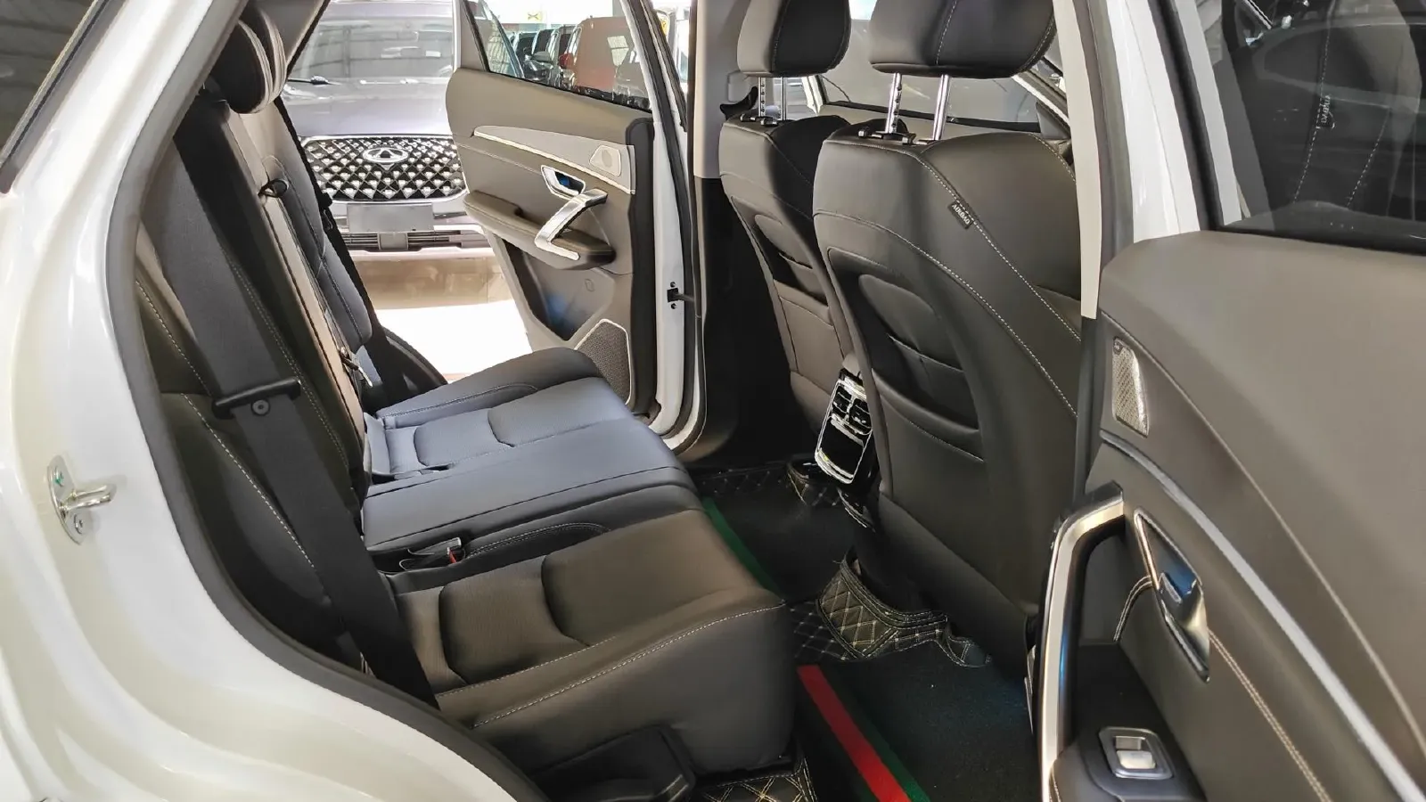 2021 Jetour X70 Plus 1.6T 197HP L4 7DCT,autocango,china used car exporter,china ev exporter,chinese used car exporter,chinese used ev exporter