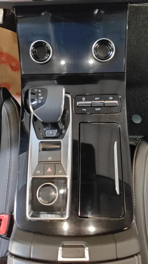 2021 Jetour X70 Plus 1.6T 197HP L4 7DCT,autocango,china used car exporter,china ev exporter,chinese used car exporter,chinese used ev exporter