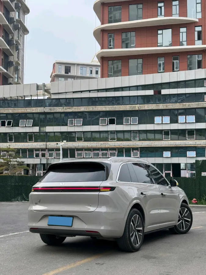 2024 Li L6 Range Extended 154HP L4 REEV 36.8KWH,autocango,china used car exporter,china ev exporter,chinese used car exporter,chinese used ev exporter