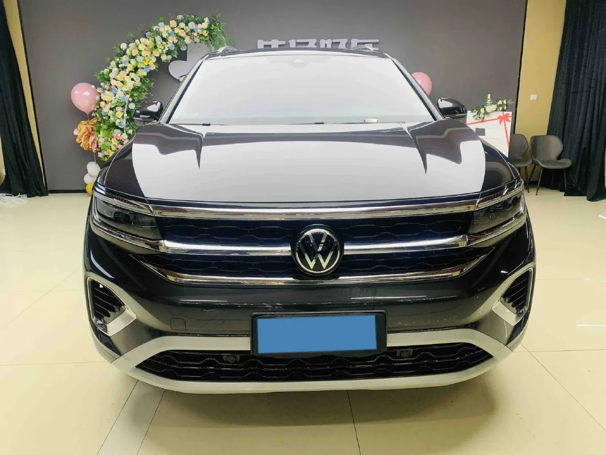 2021 Volkswagen Talagon 2.0T 220HP L4 7DCT,autocango,china used car exporter,china ev exporter,chinese used car exporter,chinese used ev exporter