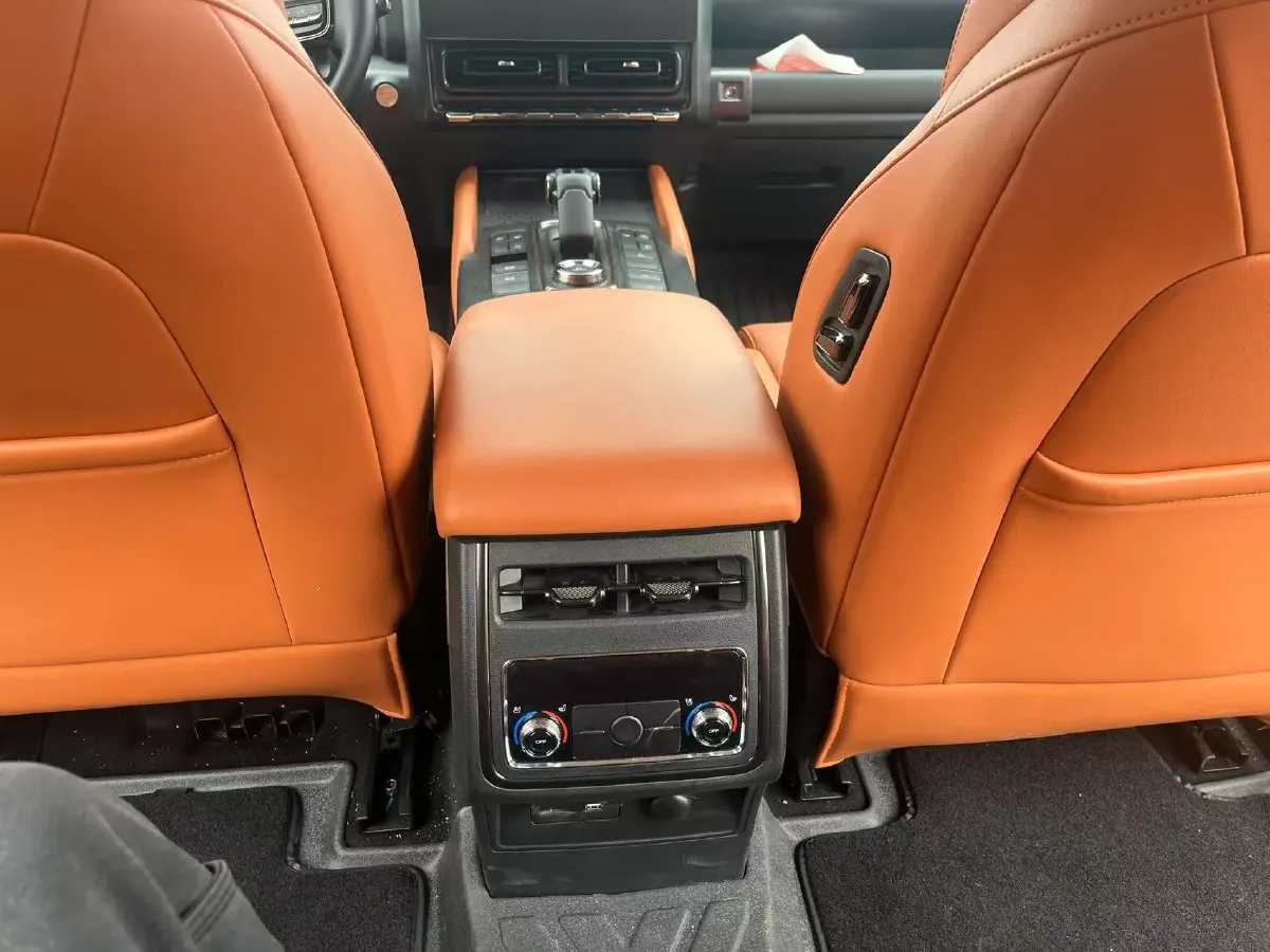 2024 Haval H9 2.0T 224HP L4 8AT,autocango,china used car exporter,china ev exporter,chinese used car exporter,chinese used ev exporter