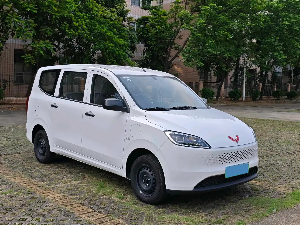 2025 WuLing HongGuang New Energy REEV 99HP REEV,autocango,china used car exporter,china ev exporter,chinese used car exporter,chinese used ev exporter