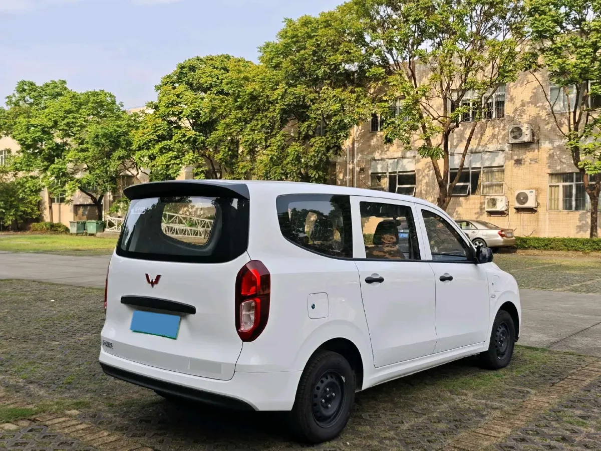 2025 WuLing HongGuang New Energy REEV 99HP REEV,autocango,china used car exporter,china ev exporter,chinese used car exporter,chinese used ev exporter