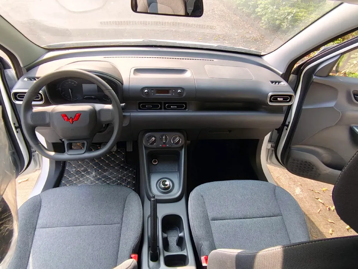 2025 WuLing HongGuang New Energy REEV 99HP REEV,autocango,china used car exporter,china ev exporter,chinese used car exporter,chinese used ev exporter