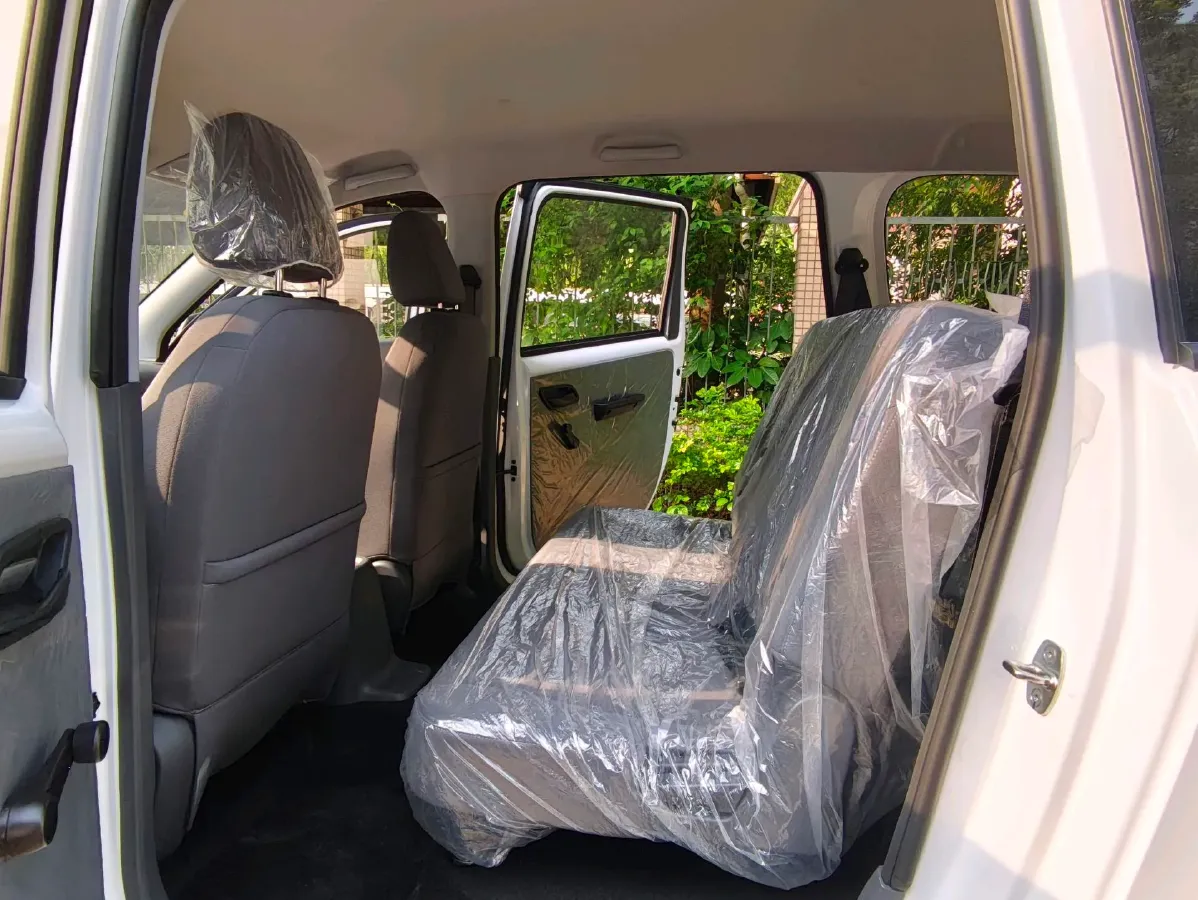 2025 WuLing HongGuang New Energy REEV 99HP REEV,autocango,china used car exporter,china ev exporter,chinese used car exporter,chinese used ev exporter