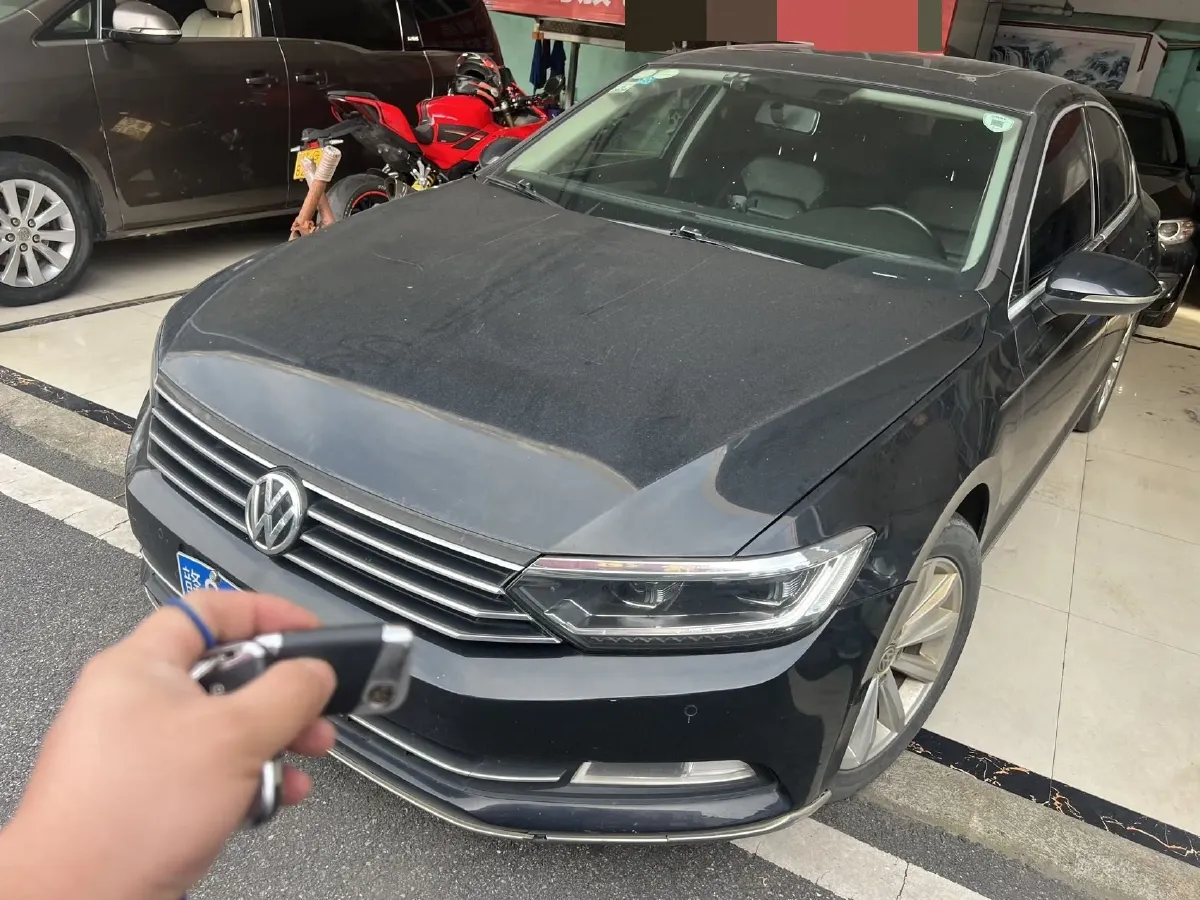 2018 Volkswagen Magotan 1.8T 180HP L4 7DCT,autocango,china used car exporter,china ev exporter,chinese used car exporter,chinese used ev exporter